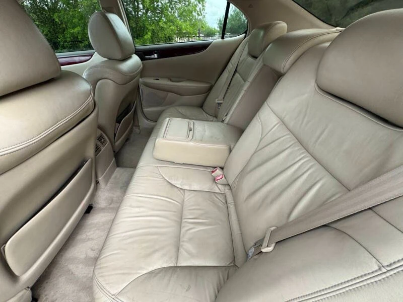 2002 Lexus ES 4th Gen - Image 5 of 11