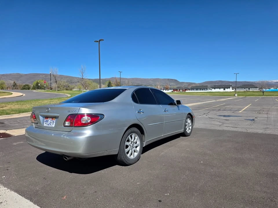 2002 Lexus ES 4th Gen - Image 9 of 9