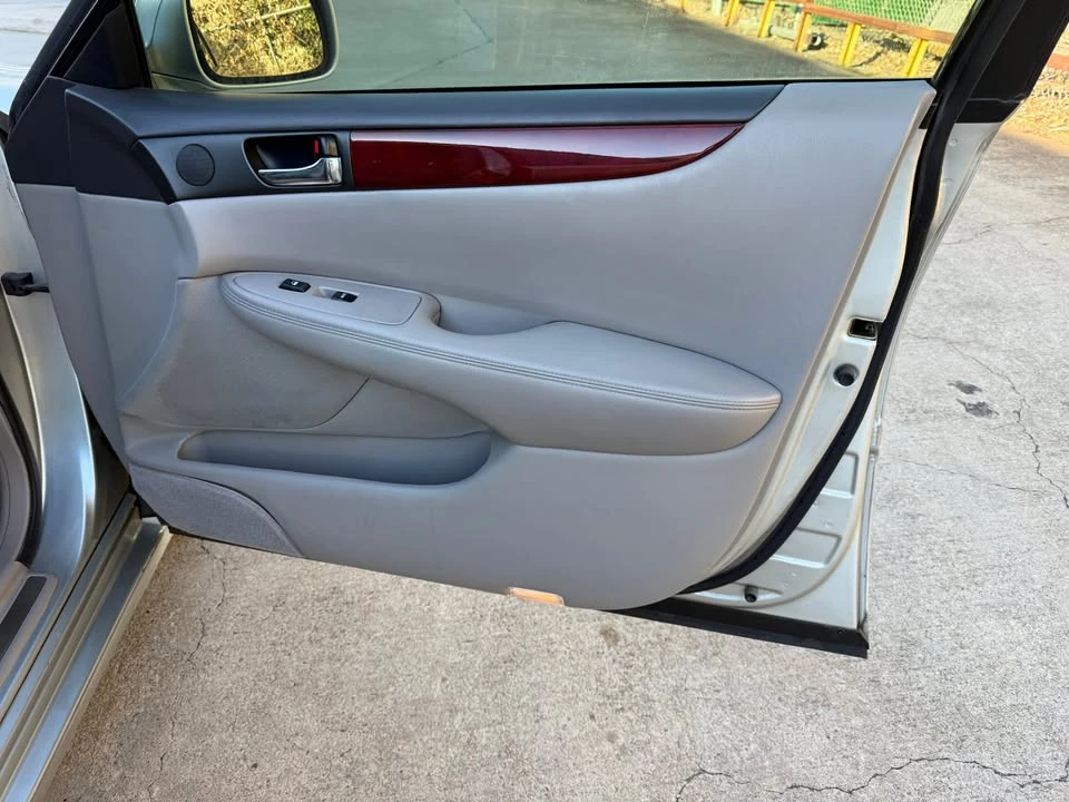 2002 Lexus ES 4th Gen - Image 15 of 16