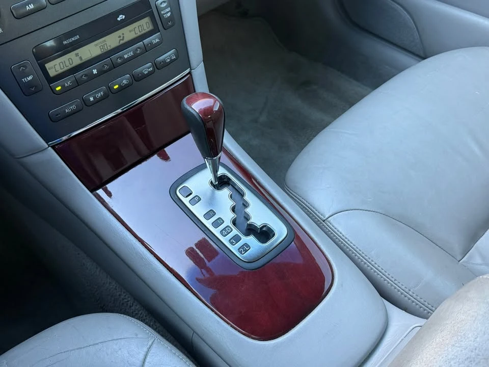 2002 Lexus ES 4th Gen - Image 14 of 16