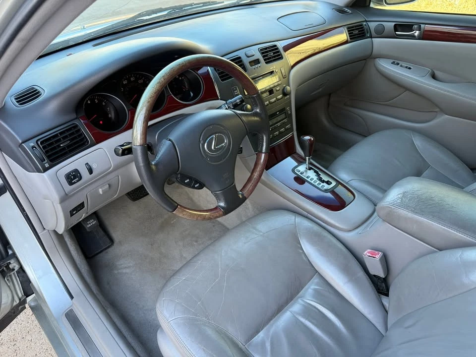 2002 Lexus ES 4th Gen - Image 7 of 16