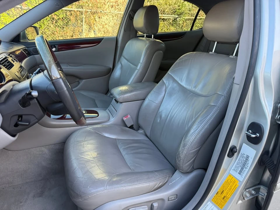 2002 Lexus ES 4th Gen - Image 9 of 16