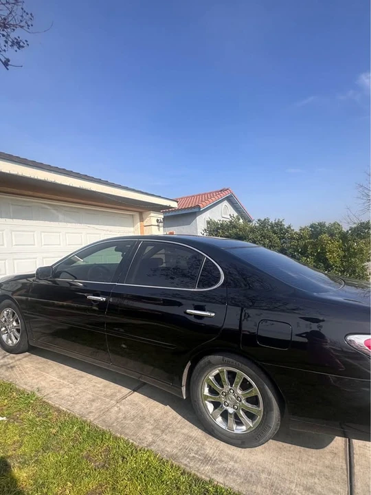 2002 Lexus ES 4th Gen - Image 2 of 5
