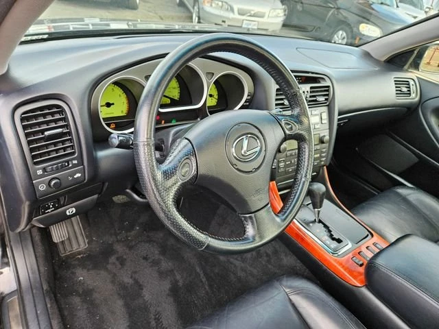 2002 Lexus GS 2nd Gen - Image 11 of 15