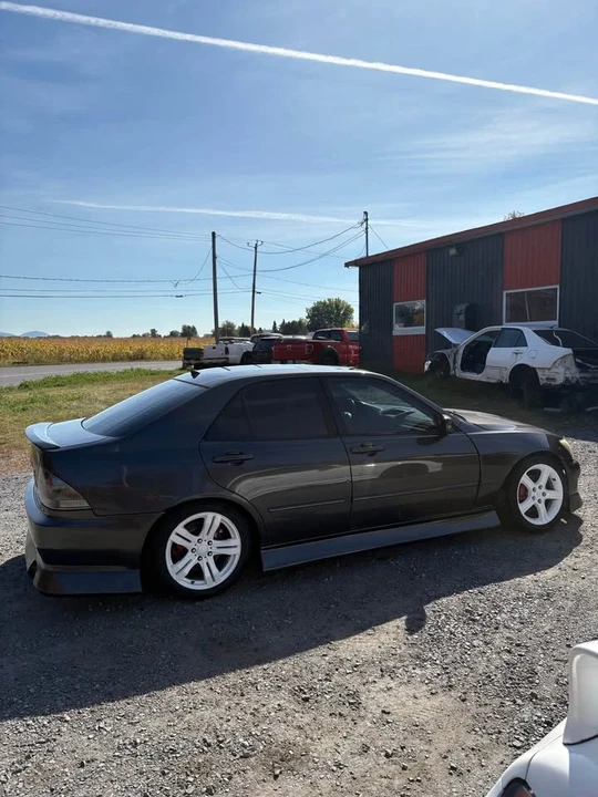 2002 Lexus IS 1st Gen - Image 2 of 8