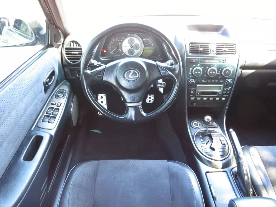 2002 Lexus IS 1st Gen - Image 4 of 15