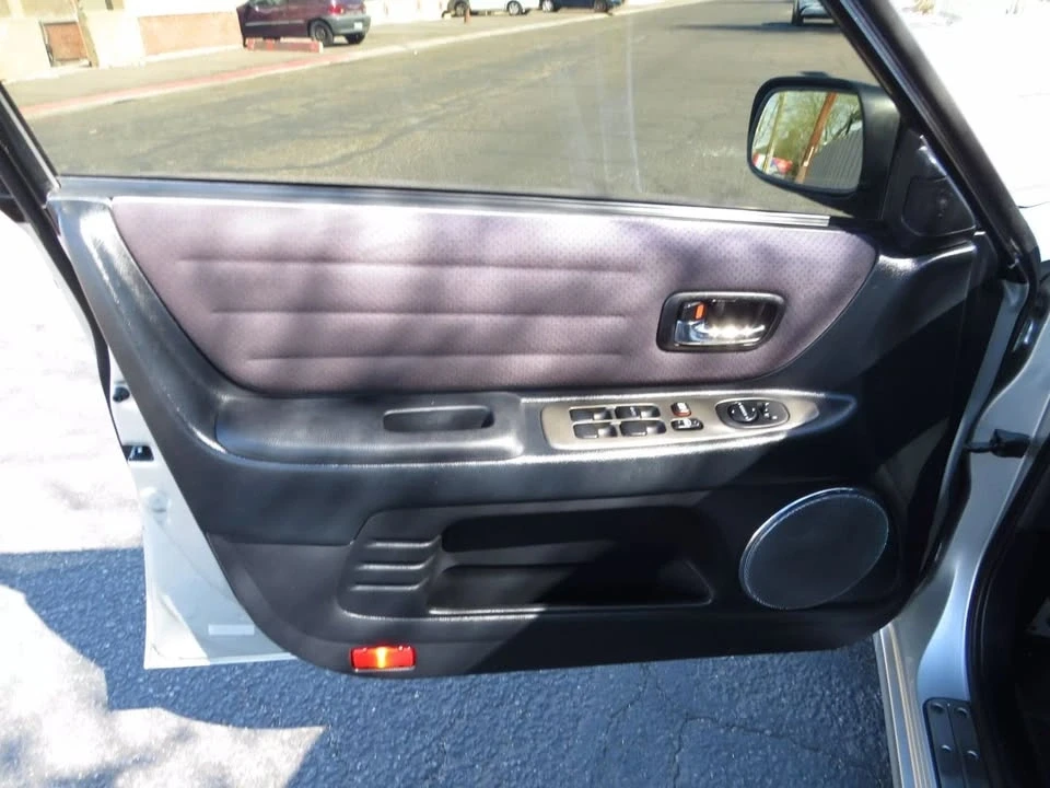 2002 Lexus IS 1st Gen - Image 3 of 15