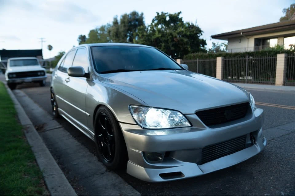 2002 Lexus IS 1st Gen - Image 9 of 12
