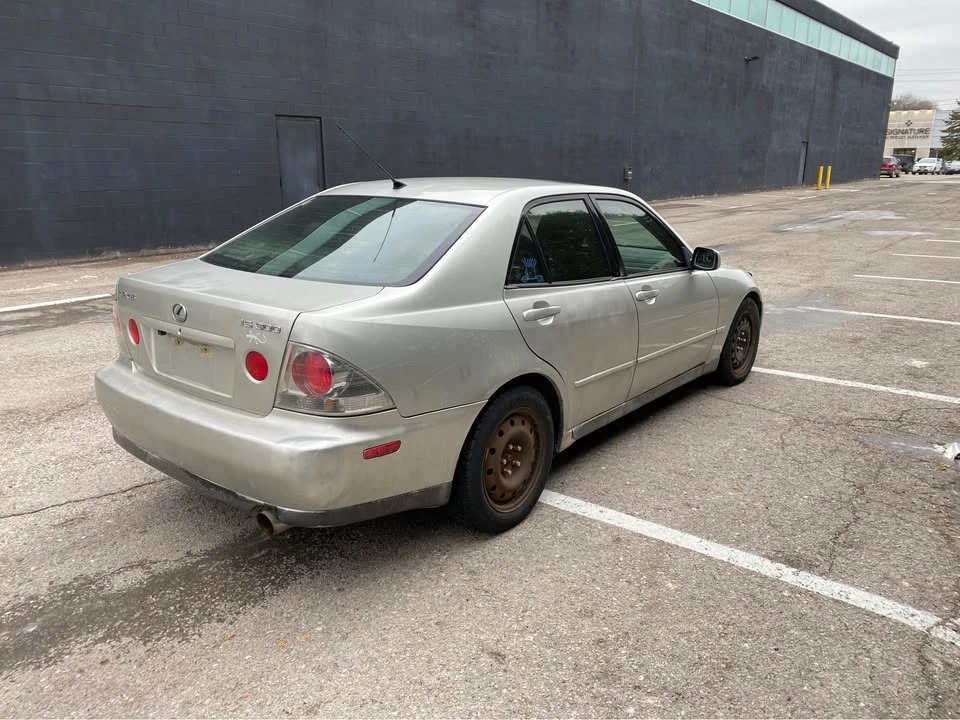 2002 Lexus IS 1st Gen - Image 5 of 14