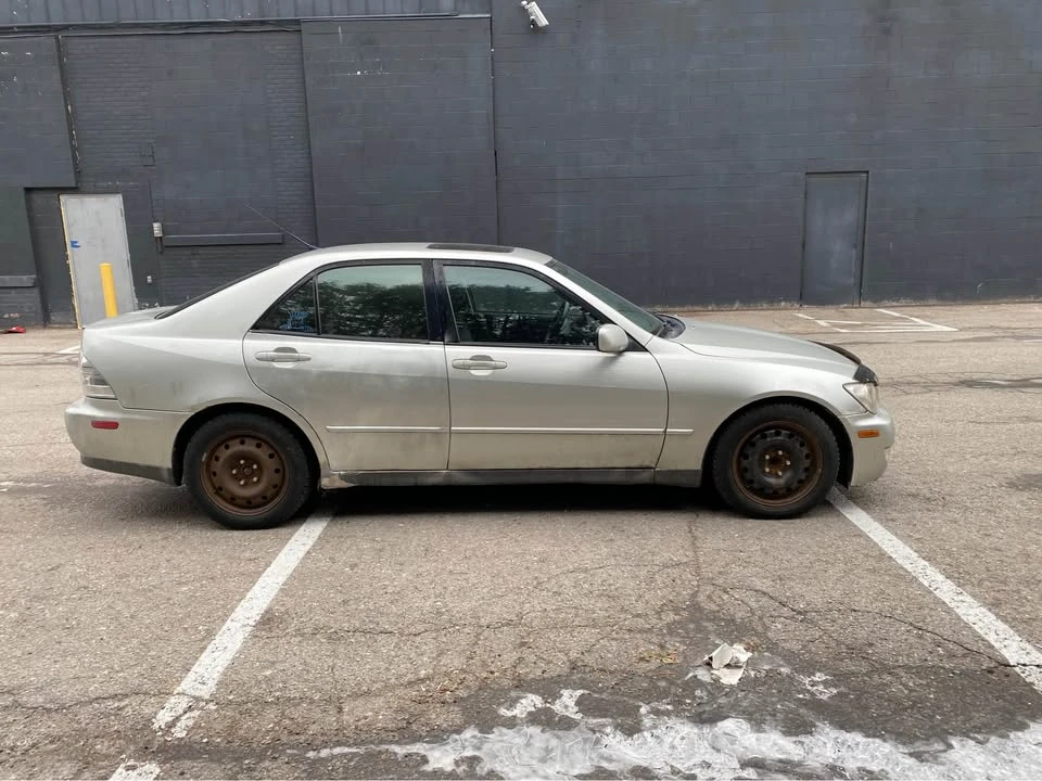 2002 Lexus IS 1st Gen - Image 4 of 14