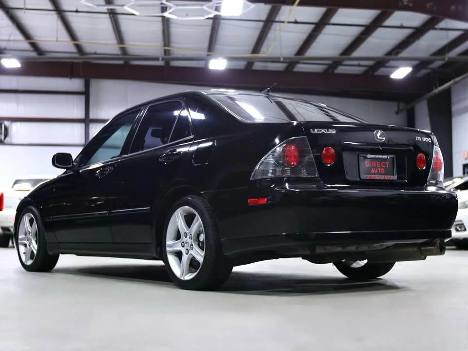2002 Lexus IS 1st Gen - Image 17 of 20