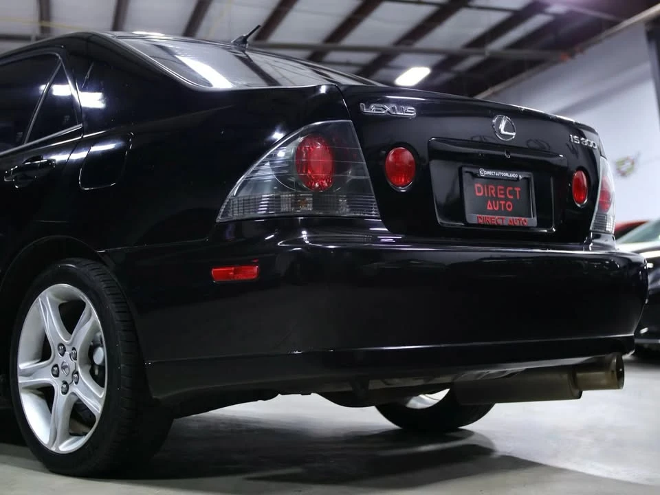 2002 Lexus IS 1st Gen - Image 16 of 20