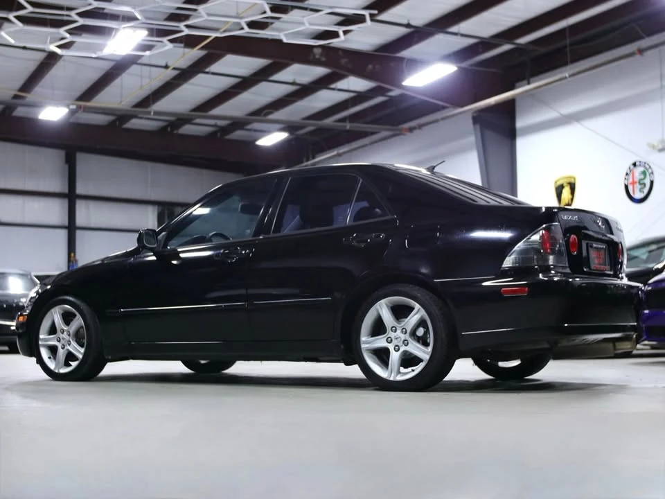 2002 Lexus IS 1st Gen - Image 18 of 20