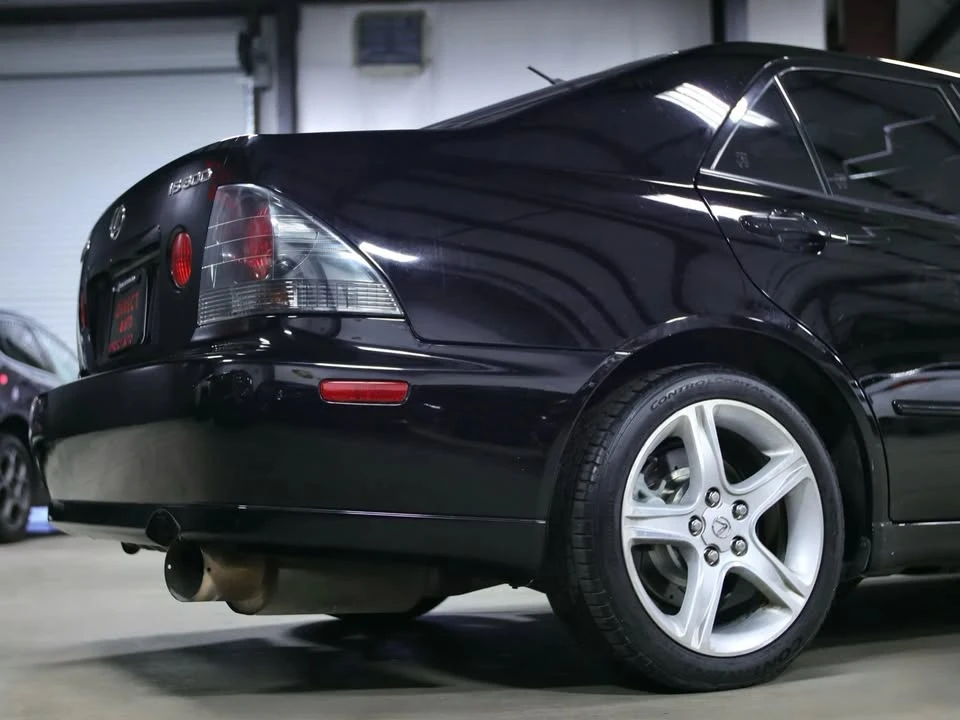 2002 Lexus IS 1st Gen - Image 11 of 20