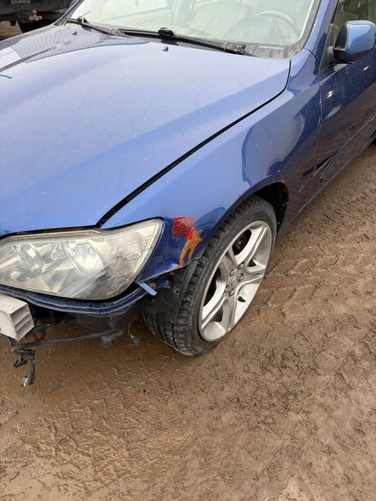2002 Lexus IS 1st Gen - Image 6 of 11