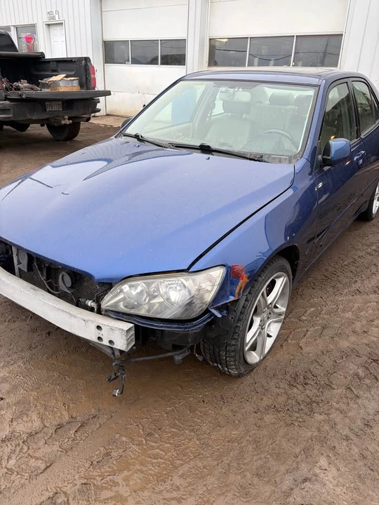 2002 Lexus IS 1st Gen - Image 4 of 11