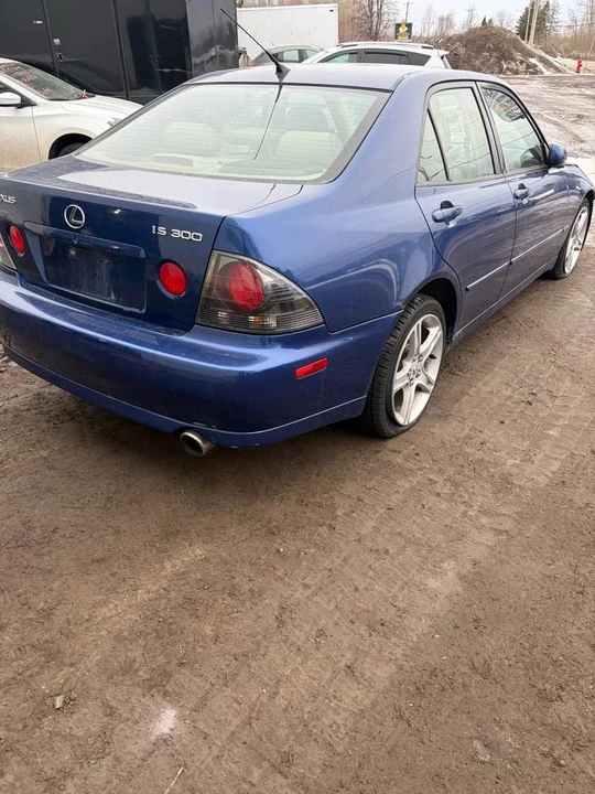 2002 Lexus IS 1st Gen - Image 3 of 11