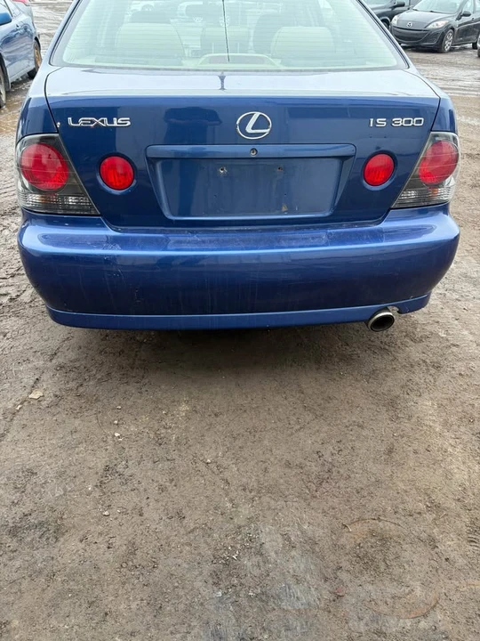 2002 Lexus IS 1st Gen - Image 2 of 11