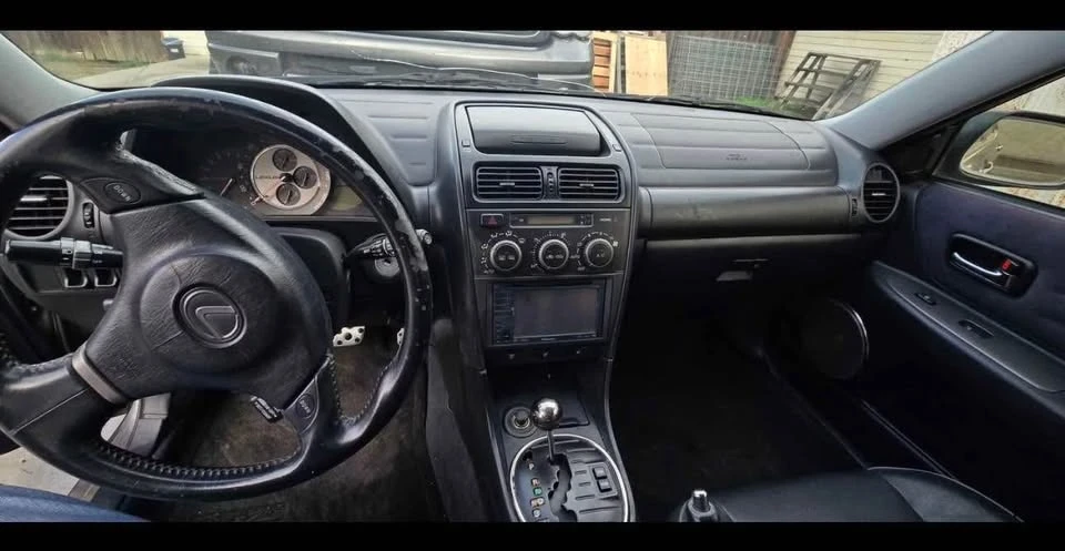 2002 Lexus IS 1st Gen - Image 8 of 10