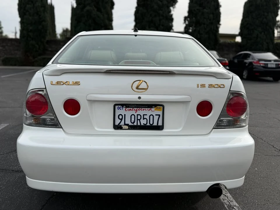 2002 Lexus IS 1st Gen - Image 4 of 17