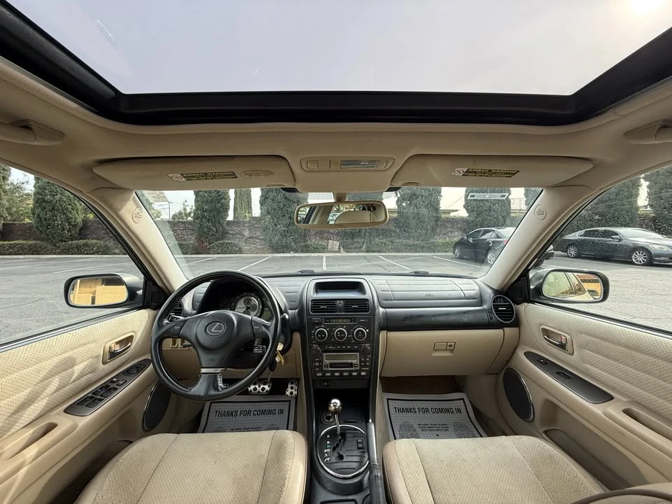 2002 Lexus IS 1st Gen - Image 14 of 17