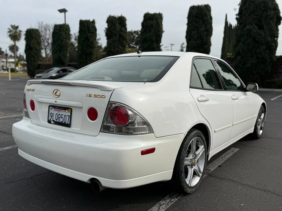 2002 Lexus IS 1st Gen - Image 6 of 17