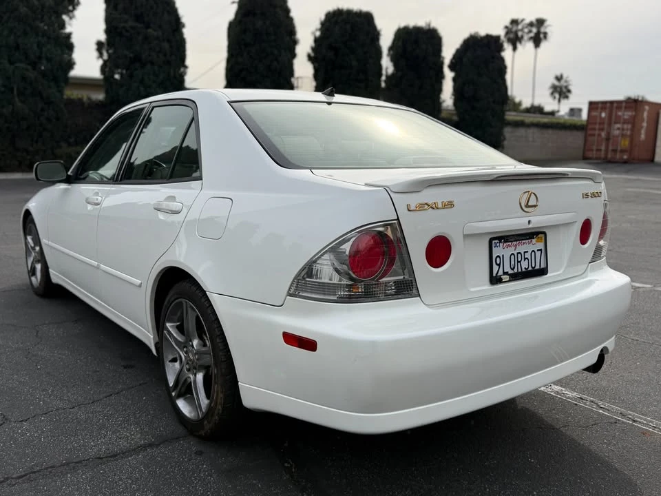 2002 Lexus IS 1st Gen - Image 3 of 17