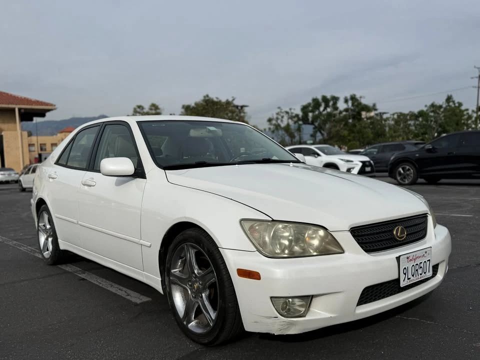 2002 Lexus IS 1st Gen - Image 8 of 17