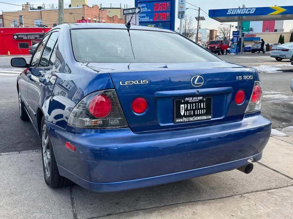 2002 Lexus IS 1st Gen - Image 11 of 20