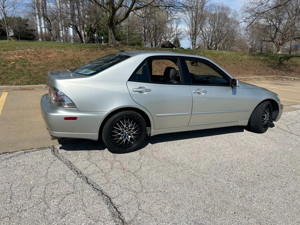 2002 Lexus IS 1st Gen - Image 6 of 17