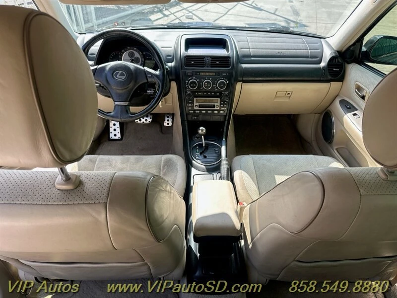 2002 Lexus IS 1st Gen - Image 5 of 6