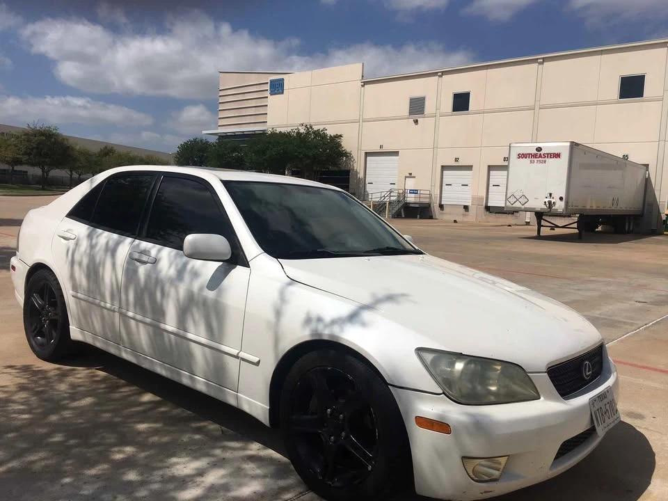 2002 Lexus IS 1st Gen - Image 2 of 3