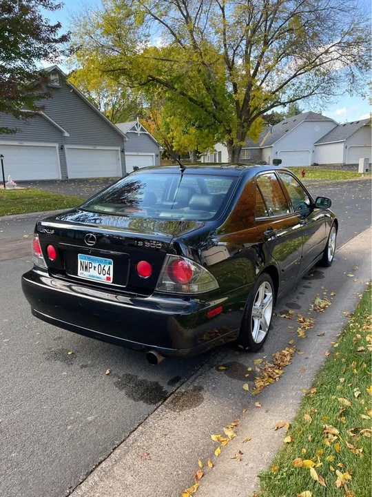 2002 Lexus IS 1st Gen - Image 12 of 20