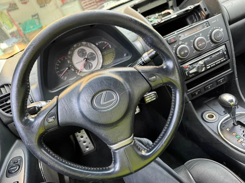 2002 Lexus IS 1st Gen - Image 2 of 9