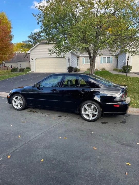 2002 Lexus IS 1st Gen - Image 17 of 20
