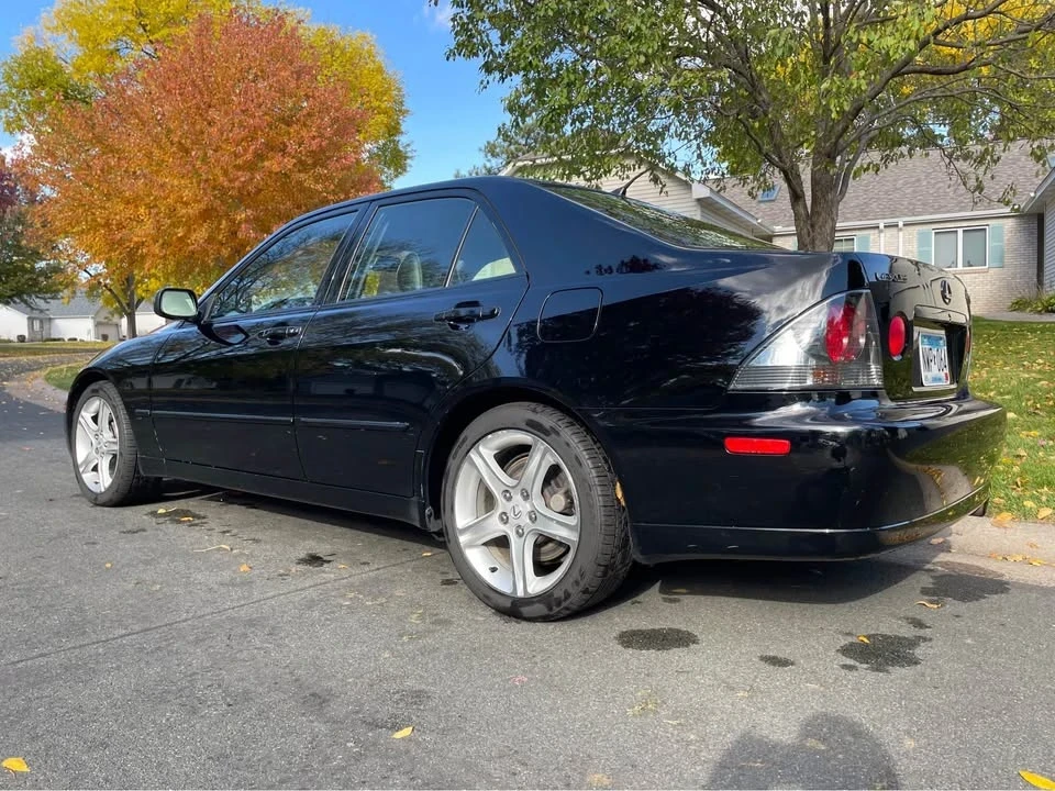 2002 Lexus IS 1st Gen - Image 13 of 20