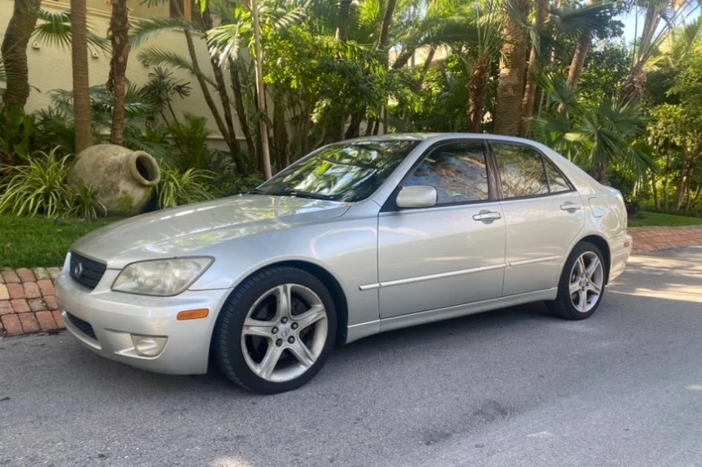 2002 Lexus IS 1st Gen - Image 2 of 6