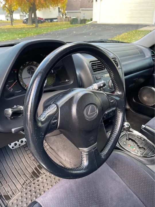 2002 Lexus IS 1st Gen - Image 9 of 20