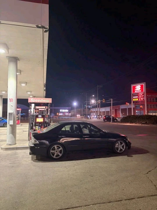2002 Lexus IS 1st Gen - Image 3 of 3