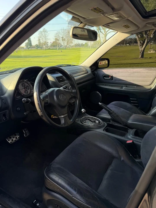 2002 Lexus IS 1st Gen - Image 6 of 11
