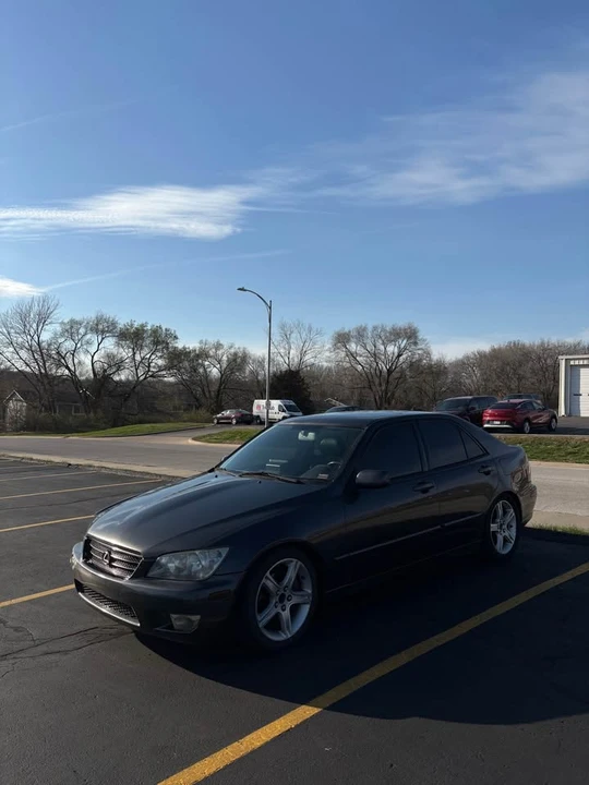 2002 Lexus IS 1st Gen - Image 4 of 6
