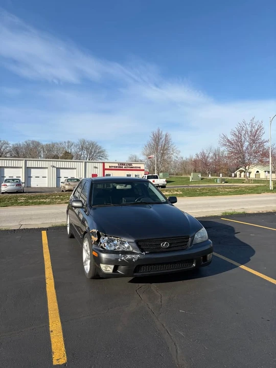 2002 Lexus IS 1st Gen - Image 3 of 6