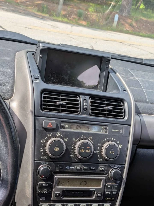 2002 Lexus IS 1st Gen - Image 10 of 10