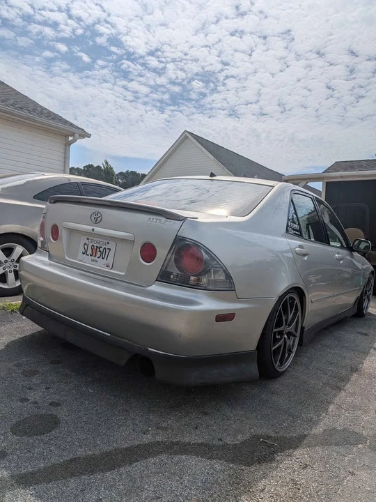 2002 Lexus IS 1st Gen - Image 4 of 10