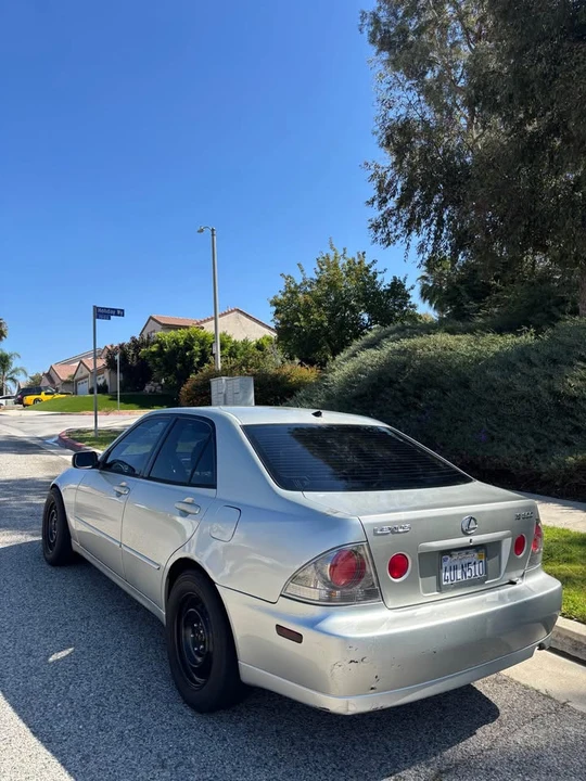 2002 Lexus IS 1st Gen - Image 12 of 15