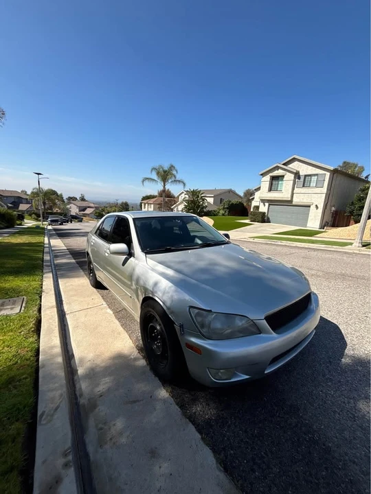 2002 Lexus IS 1st Gen - Image 3 of 15