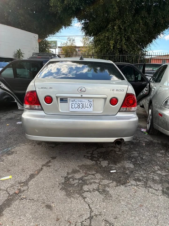 2002 Lexus IS 1st Gen - Image 2 of 6