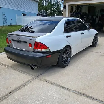 2002 Lexus IS300