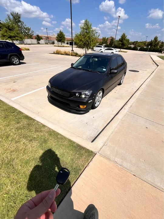 2002 Lexus IS 1st Gen - Image 2 of 7
