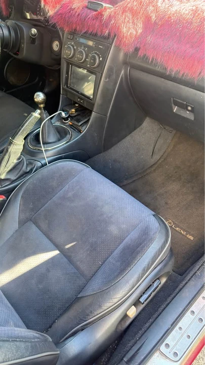 2002 Lexus IS 1st Gen - Image 6 of 10